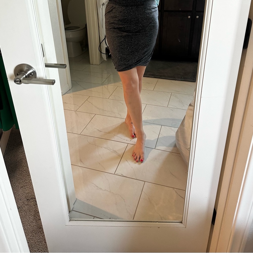 Lulu lemon twist hem stretch skirt size 10 heather gray
